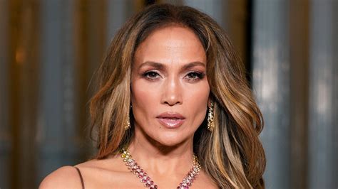 Naturally, Jennifer Lopez's Gym Bun Is Even More Elaborate.